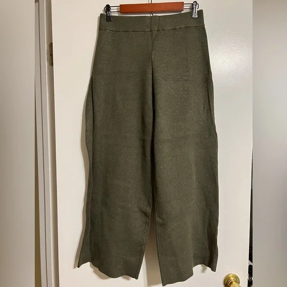 NWT LOFT Wide Leg Pants in Birdseye Knit - Picture 2 of 2